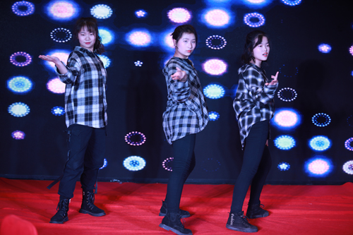 大禹漢光2018年“同心同行，共創(chuàng)未來”主題年會(huì)圓滿成功