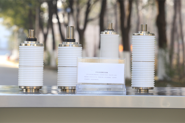 真空開(kāi)關(guān)管絕緣外殼采用玻璃材料，優(yōu)勢(shì)多多！